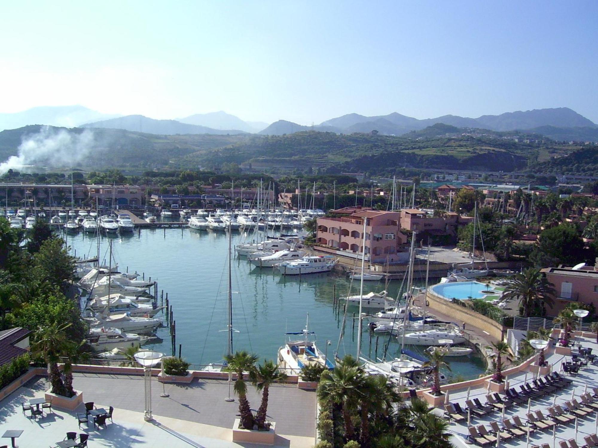 Laguna Azzurra Portorosa 푸르나리 외부 사진